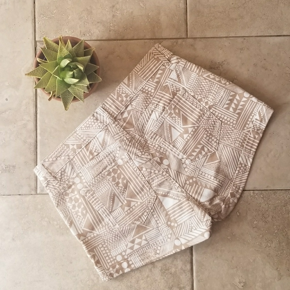 H&M Tribal Boho Shorts Sz 4 - Picture 2 of 3